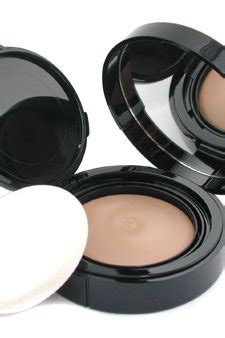 Chanel Teint Innocence SPF 10 Pressed Powder 